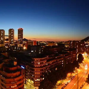 Superviews, Parking 24h Vigilado Incluido Y Netflix En Independiente Con Bano Privado En Particular, Francais&english Bilbao